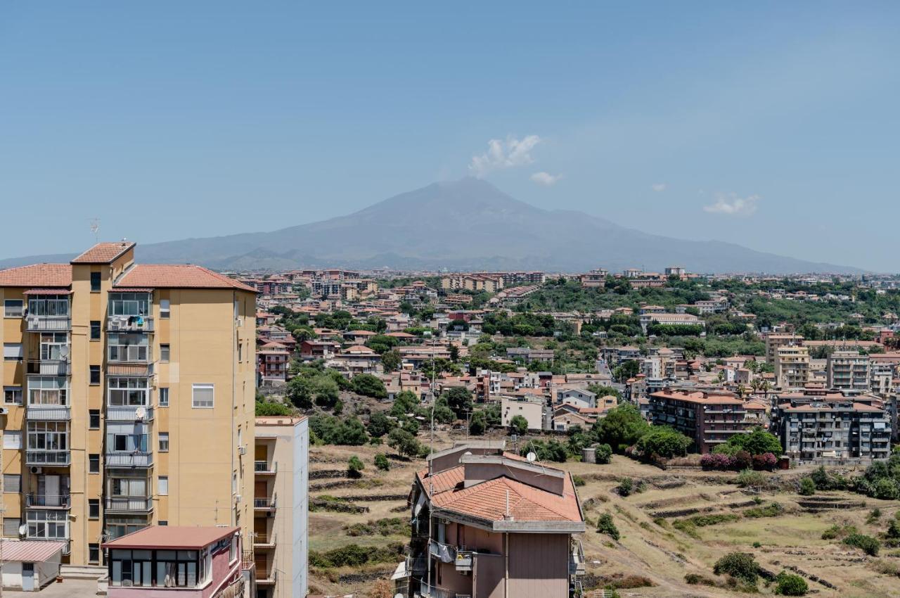 Etna View Superior Flat With Terrace And Jacuzzi Apartment Catania Exterior photo